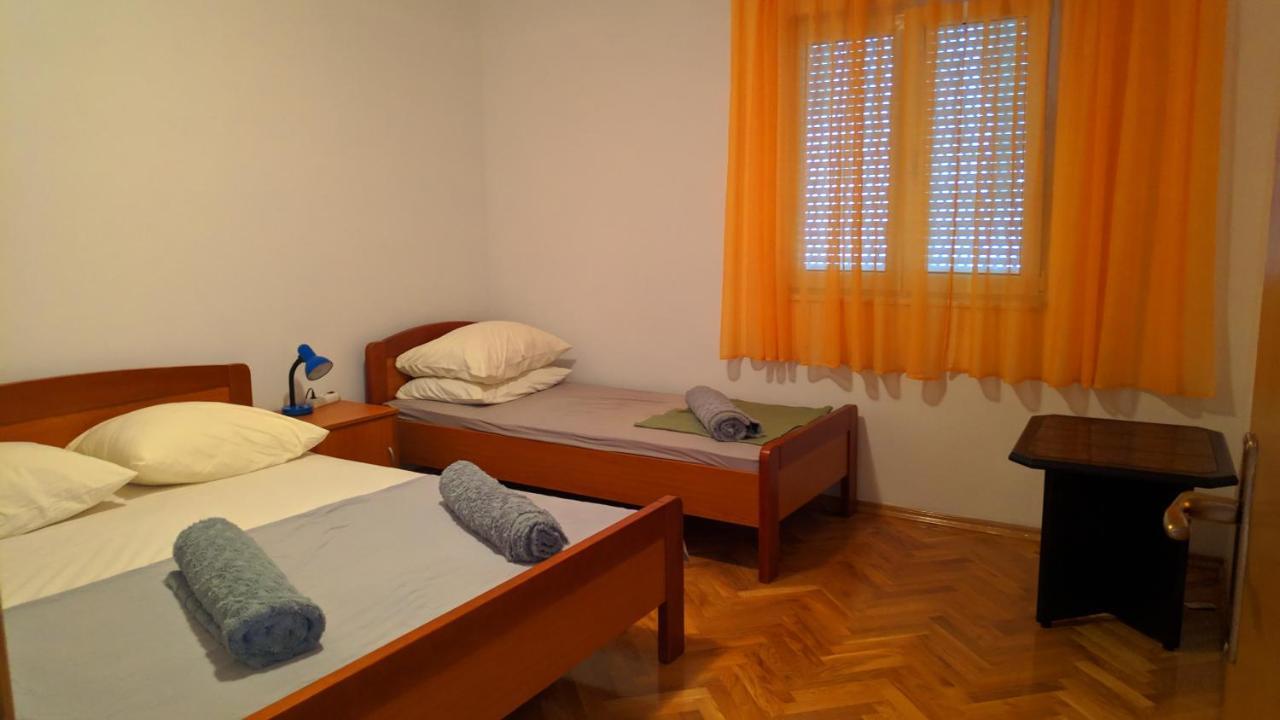 Apartman Baska Voda Bagian luar foto