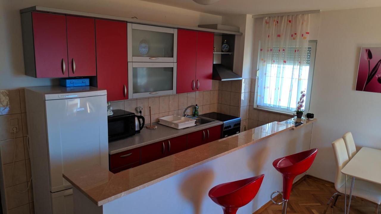 Apartman Baska Voda Bagian luar foto