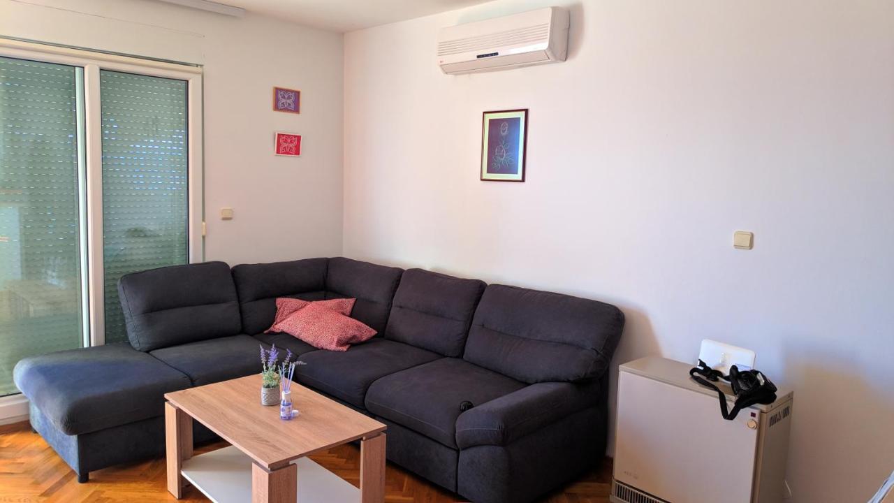 Apartman Baska Voda Bagian luar foto