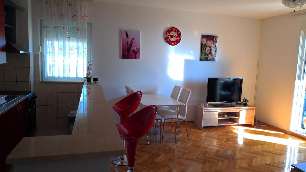 Apartman Baska Voda Bagian luar foto